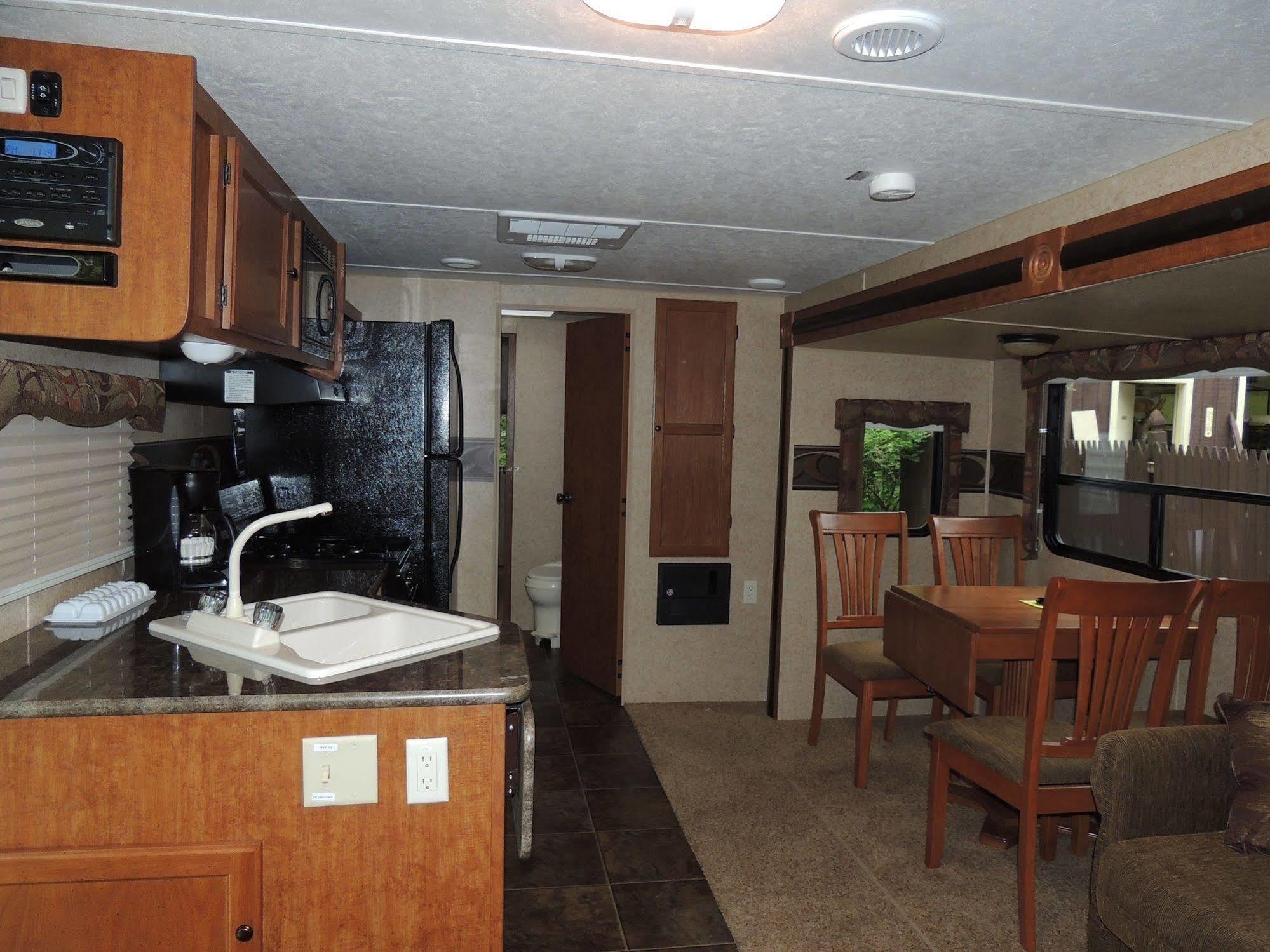 Lake George Escape - Campground Warrensburg Kültér fotó